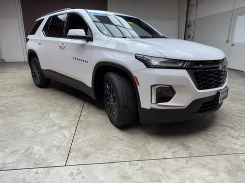 Used 2023 Chevrolet Traverse RS image 7