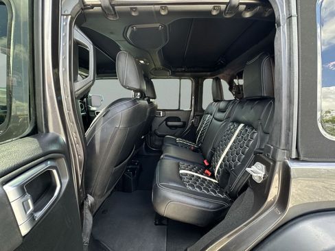 Used 2018 Jeep Wrangler Unlimited Sport S AWD/4WD image 38