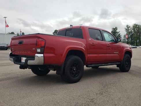 Used 2020 Toyota Tacoma SR5 AWD/4WD image 5