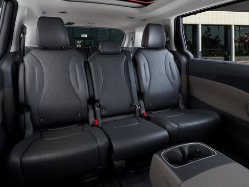 New 2026 Kia Carnival SX FWD image 16