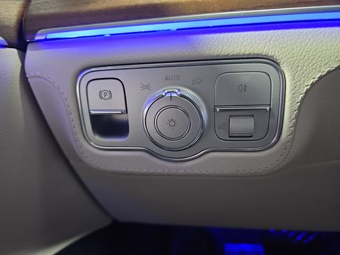 Used 2024 Mercedes-Benz GLE 450 4MATIC image 26