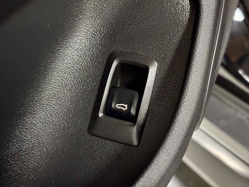 Used 2024 BMW i4 eDrive35 w/ Premium Package RWD image 16