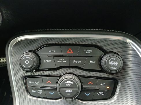 Used 2018 Dodge Challenger T/A image 4