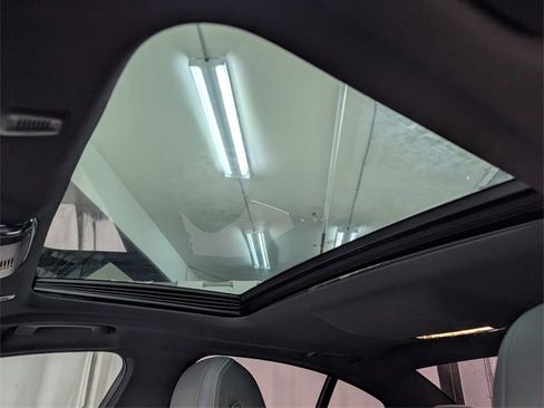 Used 2022 BMW 530i w/ Premium Package image 14