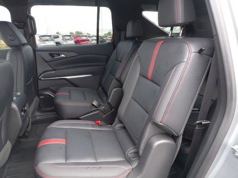 Used 2025 Chevrolet Traverse RS w/ LPO, Floor Liner Package AWD/4WD image 24