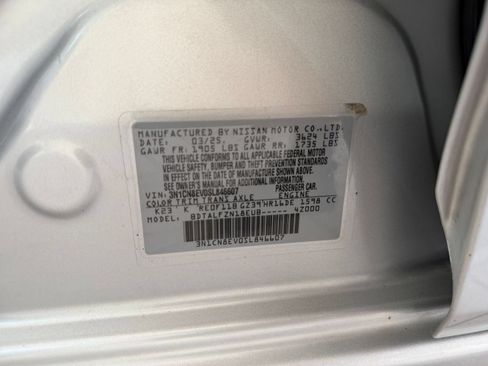 Used 2025 Nissan Versa SV FWD image 23