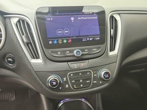 Used 2024 Chevrolet Malibu LT image 12