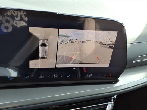 New 2026 Chevrolet Traverse LT w/ Driver Confidence Package image 11