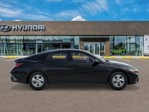 New 2026 Hyundai Elantra SE w/ Cargo Package image 7