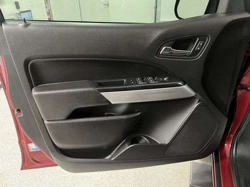 Used 2018 Chevrolet Colorado LT w/ LT Convenience Package image 23