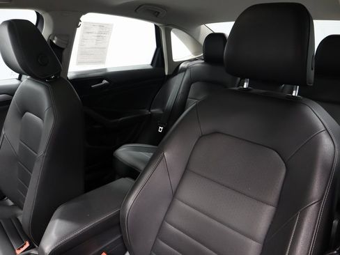 Used 2021 Volkswagen Jetta SE w/ SE Cold Weather Package image 25