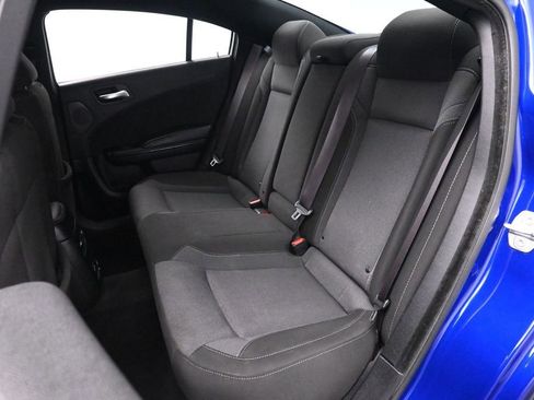 Used 2022 Dodge Charger SXT w/ Blacktop Package AWD/4WD image 18
