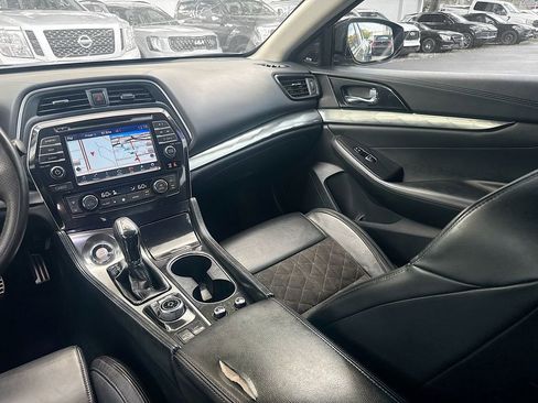 Used 2018 Nissan Maxima SR image 24