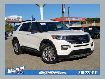 Certified 2023 Ford Explorer XLT w/ Equipment Group 202A