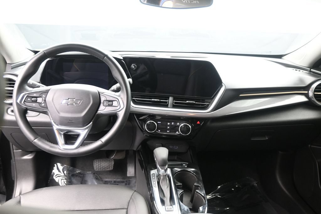 Used 2024 Chevrolet Trax ACTIV w/ Sunroof Package FWD image 14