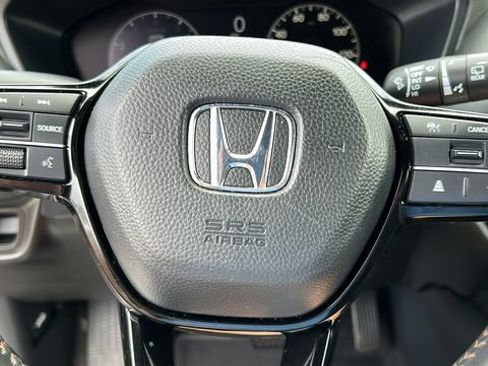 Used 2024 Honda HR-V Sport image 11