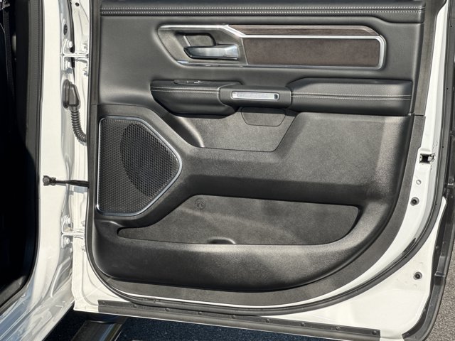 Used 2025 RAM 1500 Laramie w/ Sport Appearance Package AWD/4WD image 17