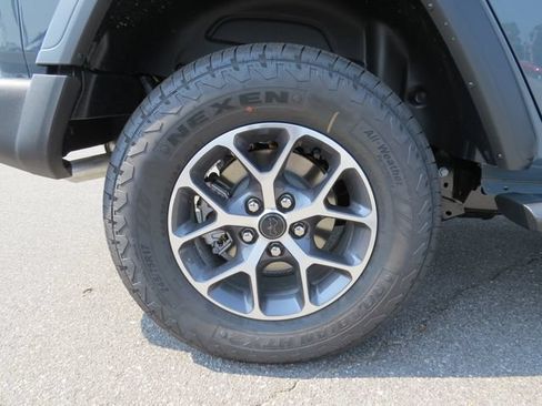 Used 2025 Jeep Wrangler Unlimited Sport AWD/4WD image 12