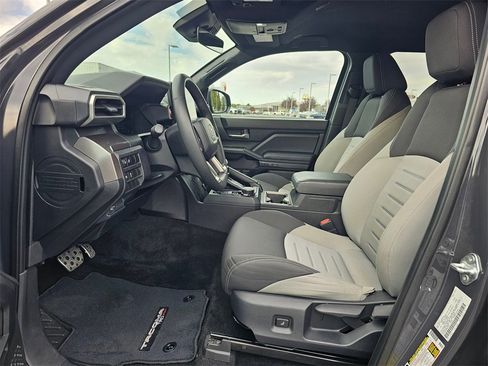 Used 2024 Toyota Tacoma TRD Sport image 19