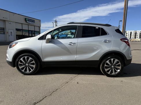 Used 2022 Buick Encore Preferred w/ Safety Package image 3