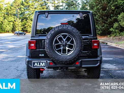 Used 2025 Jeep Wrangler Unlimited Rubicon AWD/4WD image 10