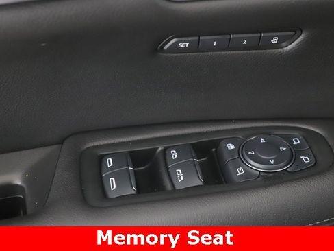 Used 2025 Cadillac XT5 Sportv image 20