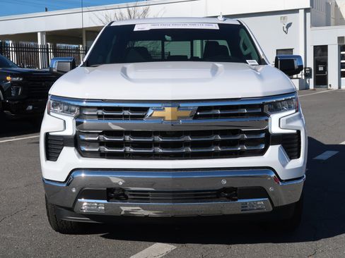 Used 2025 Chevrolet Silverado 1500 LTZ w/ Technology Package image 3