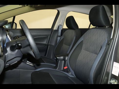 Used 2025 Nissan Versa SV FWD image 22