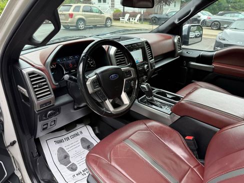 Used 2018 Ford F150 Platinum w/ Equipment Group 701A Luxury AWD/4WD image 25