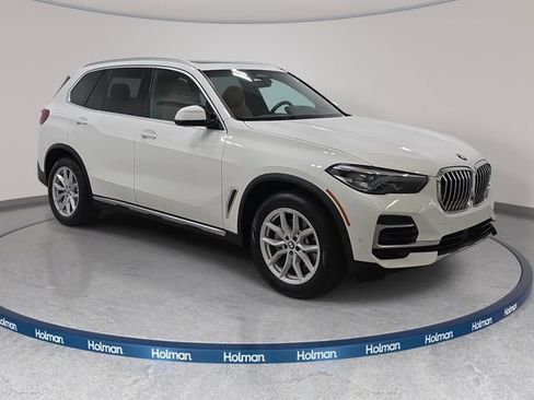 Used 2023 BMW X5 xDrive40i AWD/4WD image 4