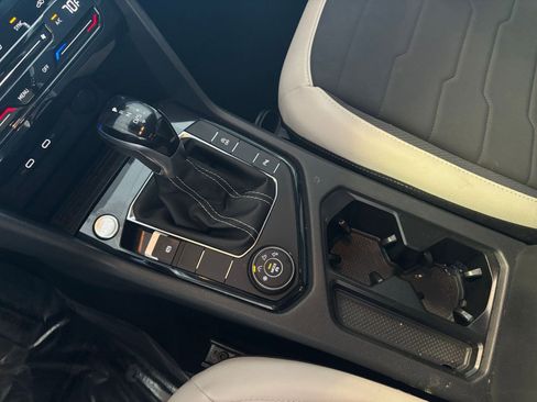 Used 2025 Volkswagen Taos SE image 46