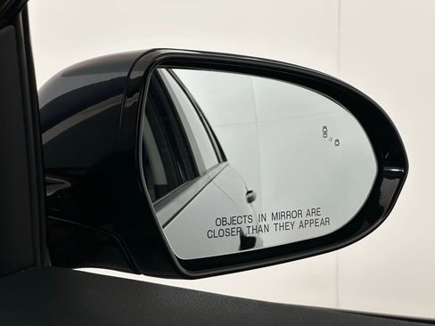 Used 2022 Kia Niro EX w/ Cold Weather Package image 26