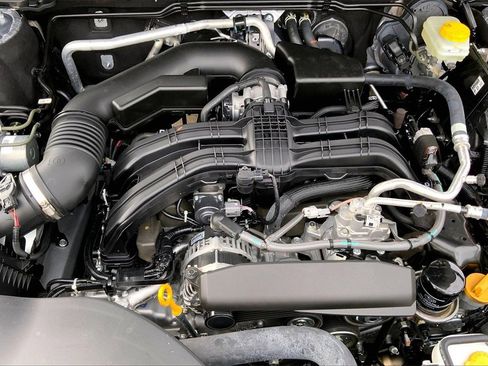 Certified 2025 Subaru Outback Premium image 31