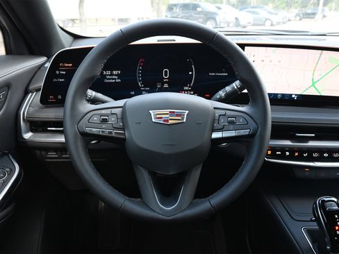 New 2025 Cadillac XT4 Premium Luxury image 10