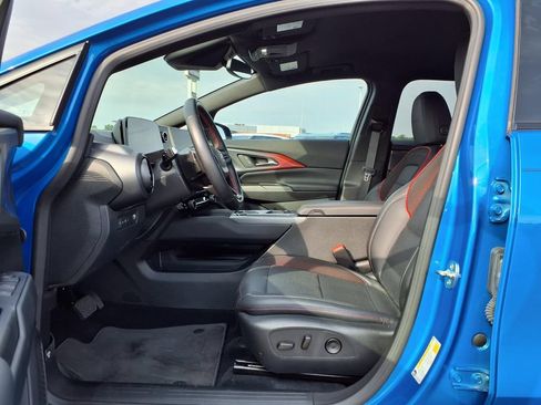 Used 2025 Chevrolet Equinox EV RS FWD image 20