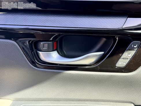 Used 2023 Honda CR-V EX-L image 9