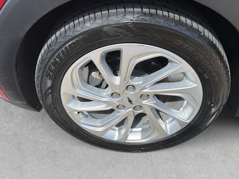Used 2022 Chevrolet Bolt EUV LT FWD image 12