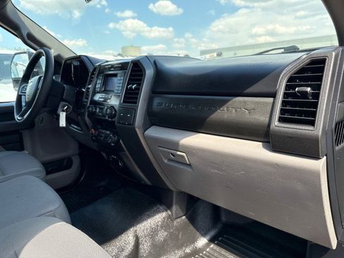 Used 2020 Ford F550 2WD Regular Cab Super Duty image 22