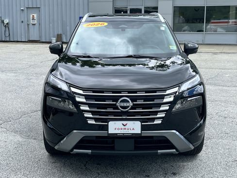 Used 2026 Nissan Rogue SL AWD/4WD image 2