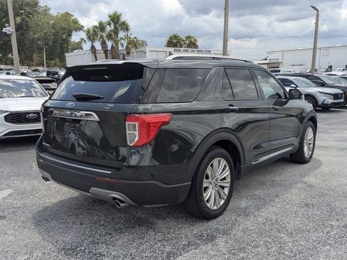 Used 2022 Ford Explorer Limited w/ Limited Technology Package RWD image 4