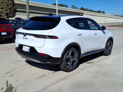 New 2026 Alfa Romeo Tonale w/ Active Assist Package image 7