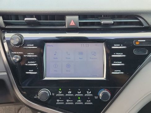 Used 2019 Toyota Camry SE image 19