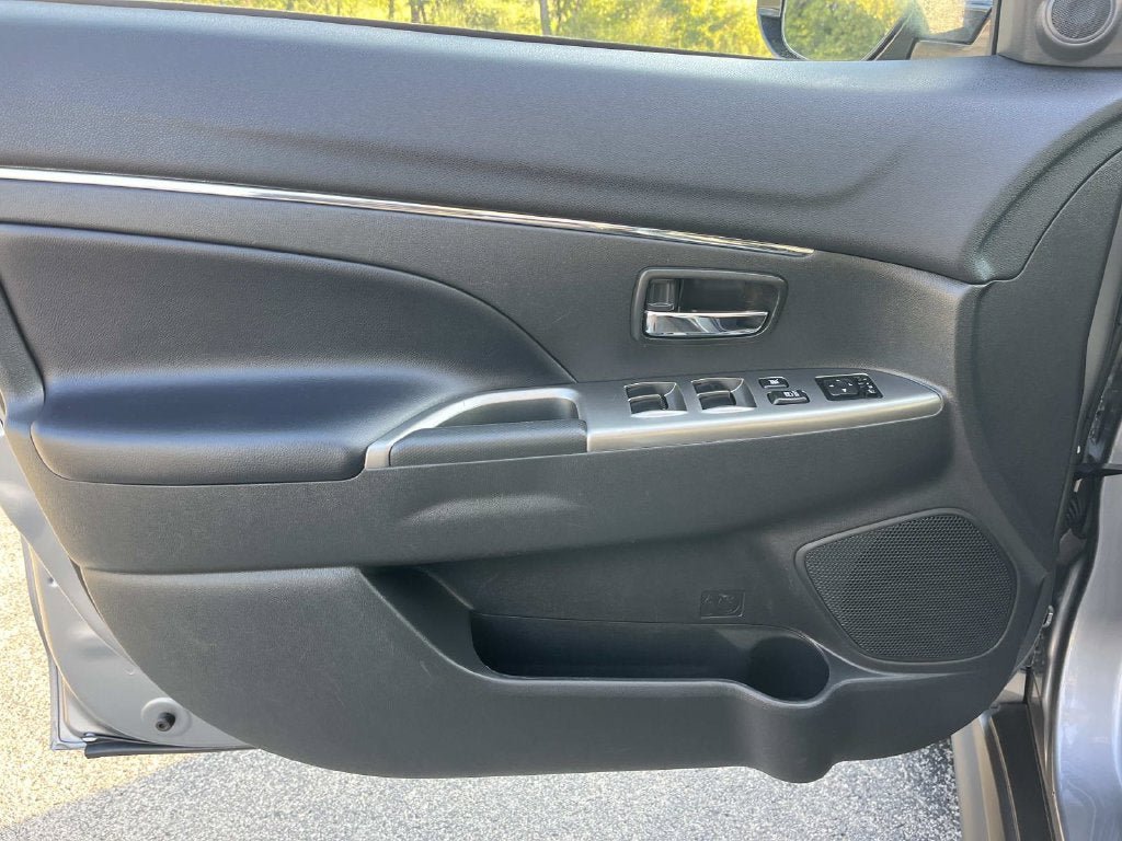 Used 2024 Mitsubishi Outlander Sport SE AWD/4WD image 25
