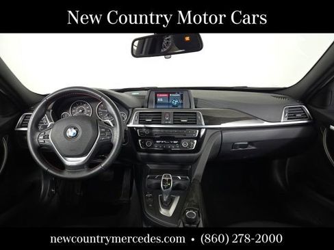 Used 2018 BMW 330i xDrive Sedan AWD/4WD image 14