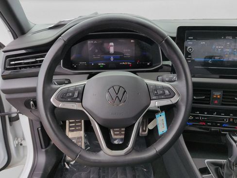 Used 2025 Volkswagen Jetta Sport FWD image 17