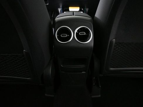 New 2026 Mercedes-Benz GLB 250 GLB 250 image 18