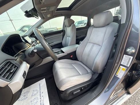 Used 2020 Honda Accord EX image 18
