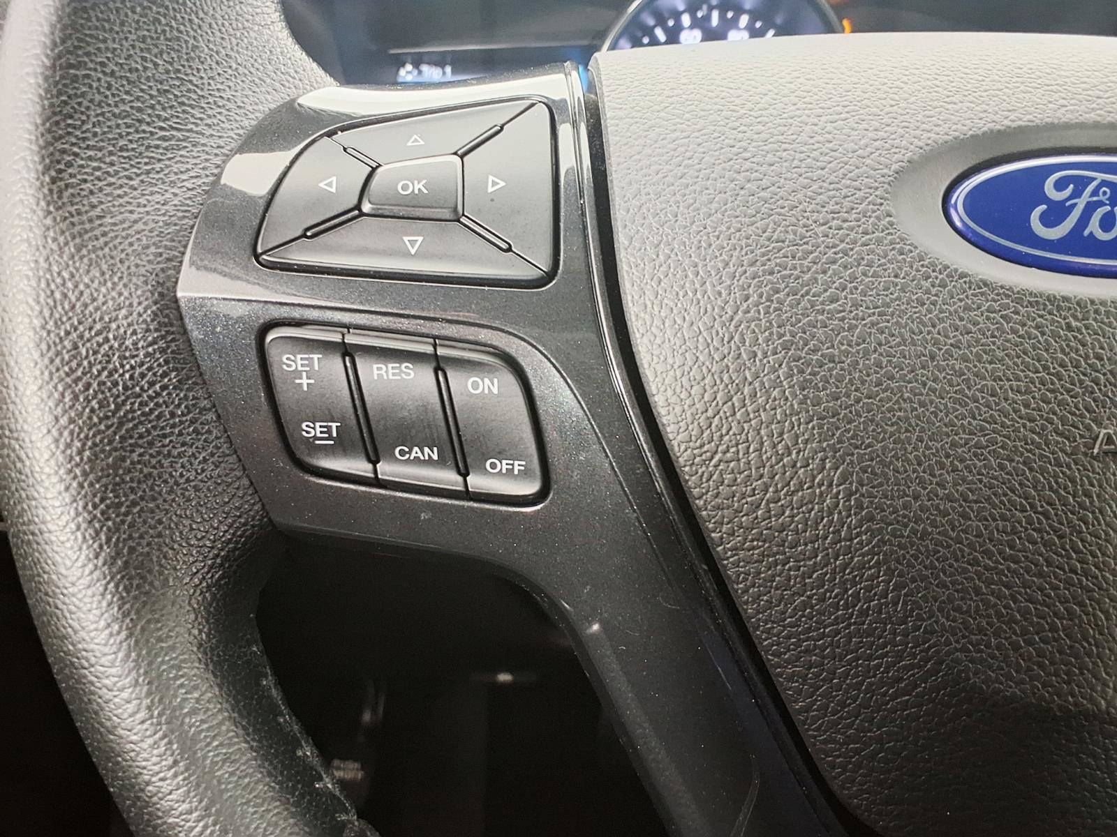 Used 2018 Ford Explorer XLT w/ Equipment Group 201A FWD image 15