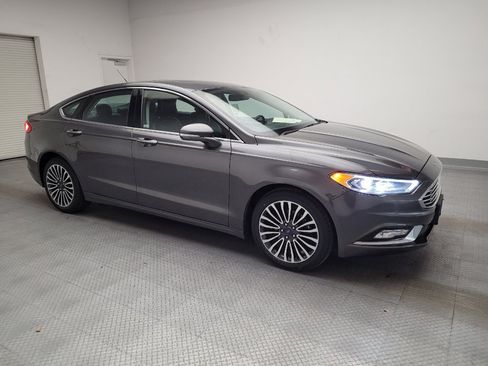 Used 2017 Ford Fusion SE w/ Fusion SE Technology Package image 11