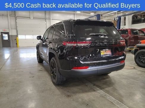 New 2026 Jeep Grand Cherokee Altitude AWD/4WD image 7